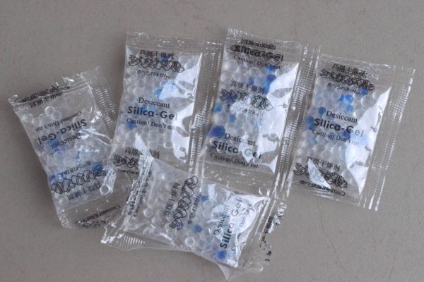 Silica Gel Blue & White